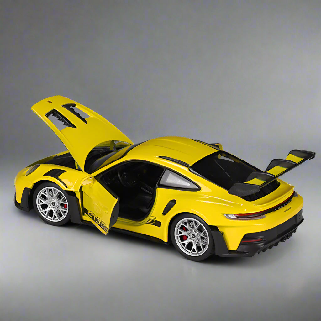 Porsche 992 GT3 RS Diecast Model 1:24