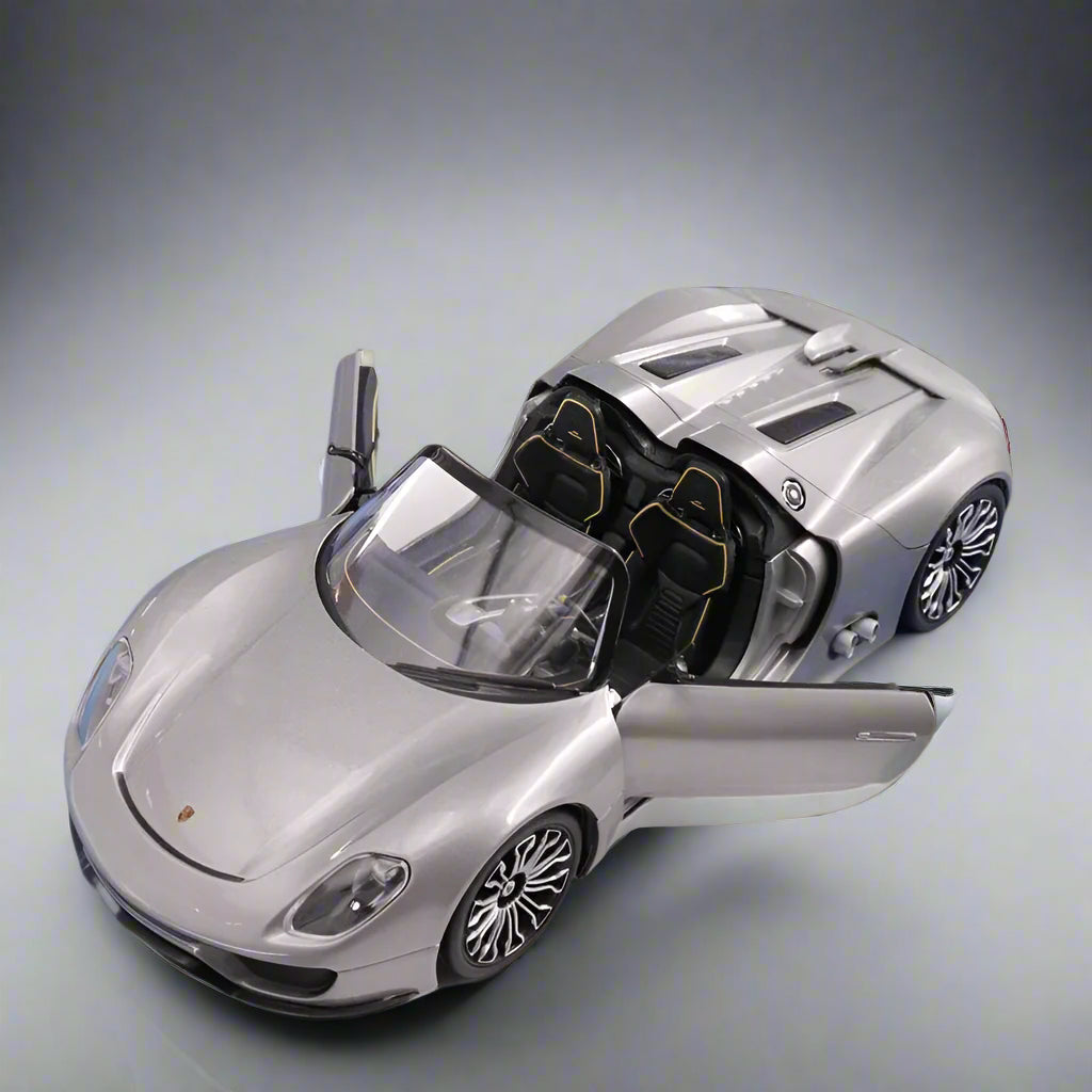 Porsche 918 Spyder Diecast Model 1:24