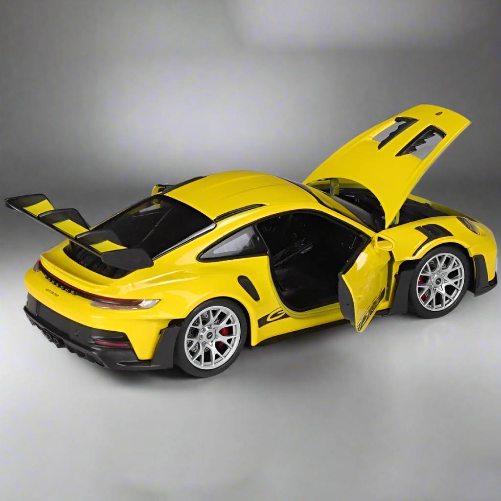 Porsche 992 GT3 RS Diecast Model 1:24