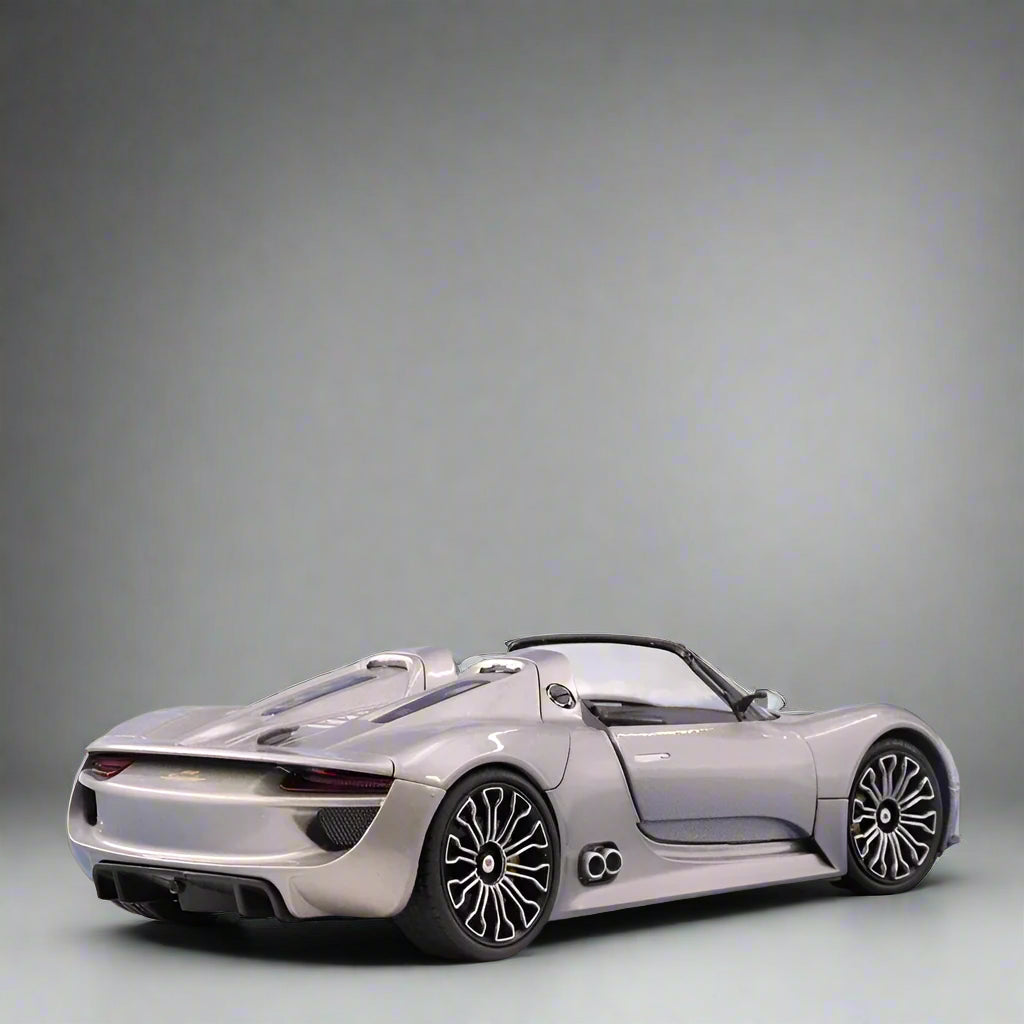 Porsche 918 Spyder Diecast Model 1:24