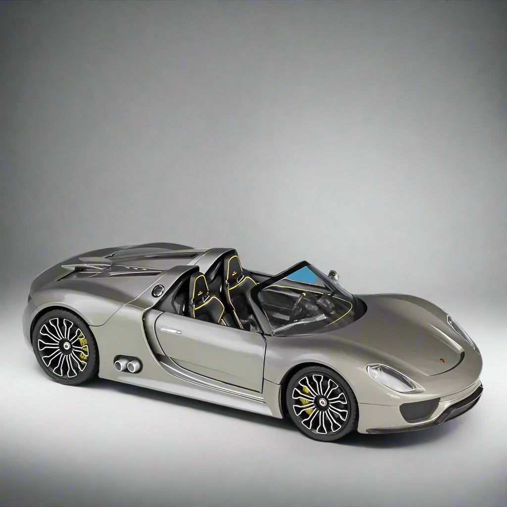 Porsche 918 Spyder Diecast Model 1:24