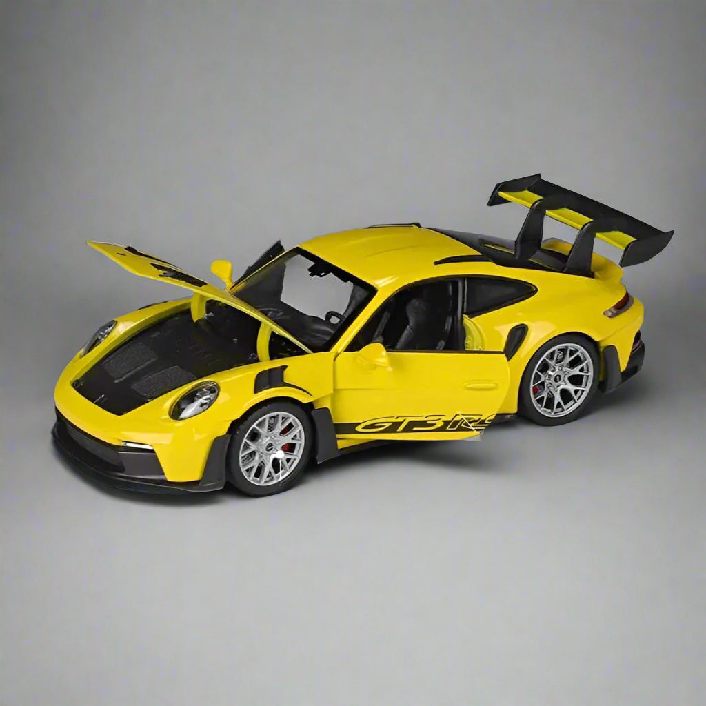 Porsche 992 GT3 RS Diecast Model 1:24